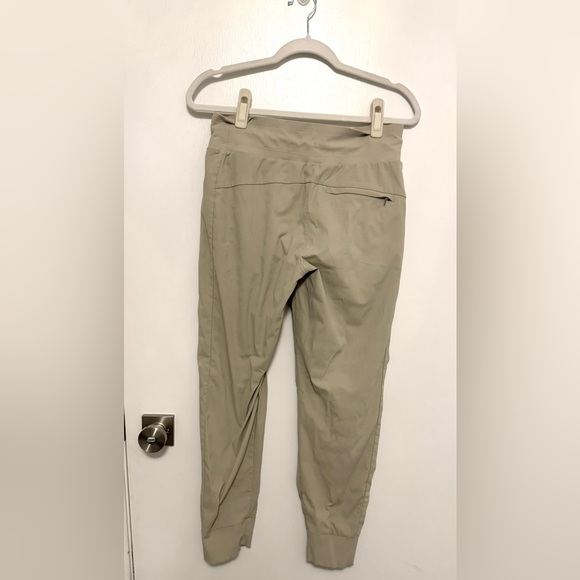 Athleta Trekkie North Joggers – Women’s Size 6 – Tan - Picture 5 of 7